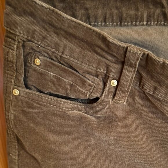 Kut from the Kloth Karen Baby Bootcut Corduroy Jeans - Picture 8 of 10
